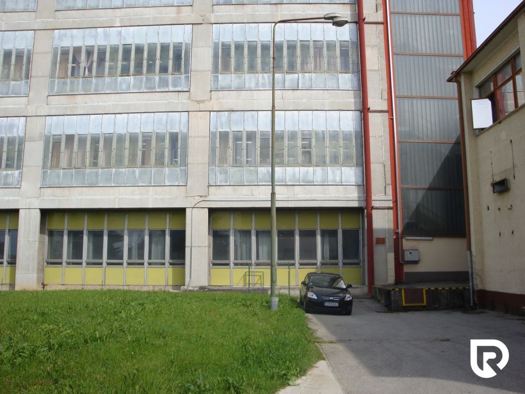 RADO Reality ponúka na prenájom výrobno/skladový objekt, 520