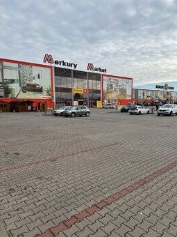 Spoločnosť Merkury Market ponúka na prenájom obchodný priest