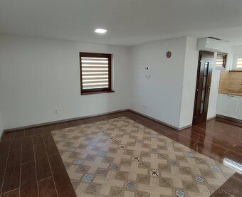 Ponúkame na prenájom dva 3 izbové byty, ktoré sa nachádzajú 