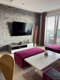 📌1 i. byt, ul.M.R.Štefánika, LV , ☎️0940/498 000 💰 450,-eur 