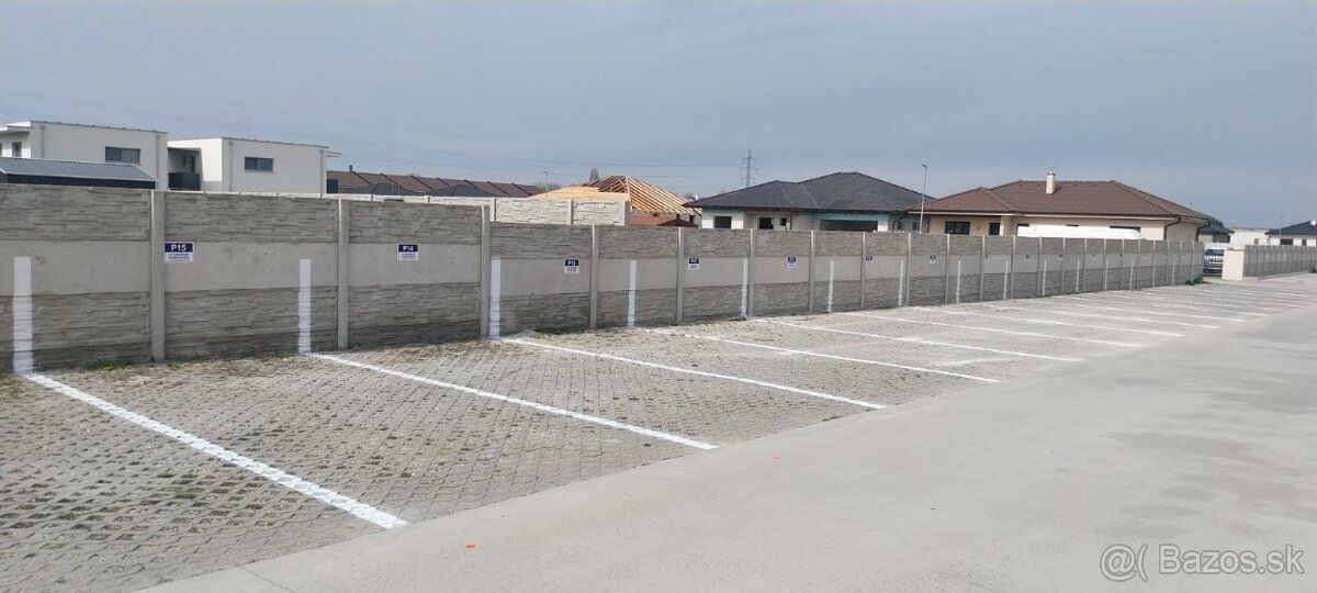 IntExReal realitná kancelária vám ponúka na prenájom parkova
