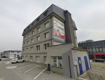 Ponúkame na prenájom kancelárske priestory v Považskom Podhr