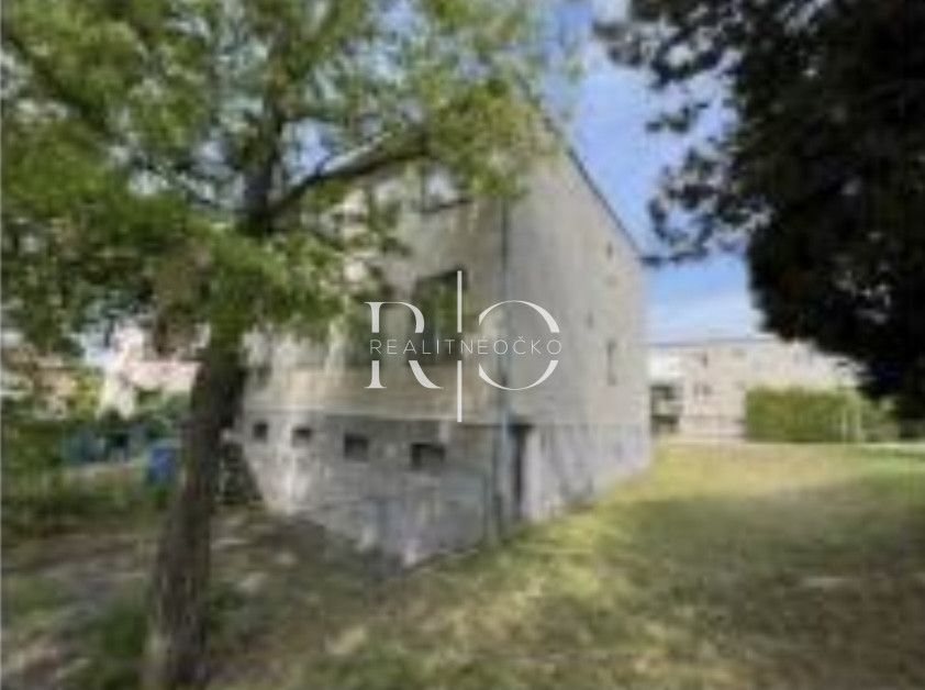 Typ: Polyfunkčná budova Obec: Mužla
Kancelária Realitné Očko