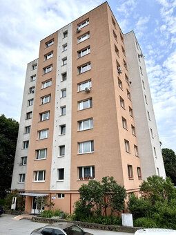 Typ: 2-izbový byt Ulica: Prostejovská Mestská časť: Sídlisko
