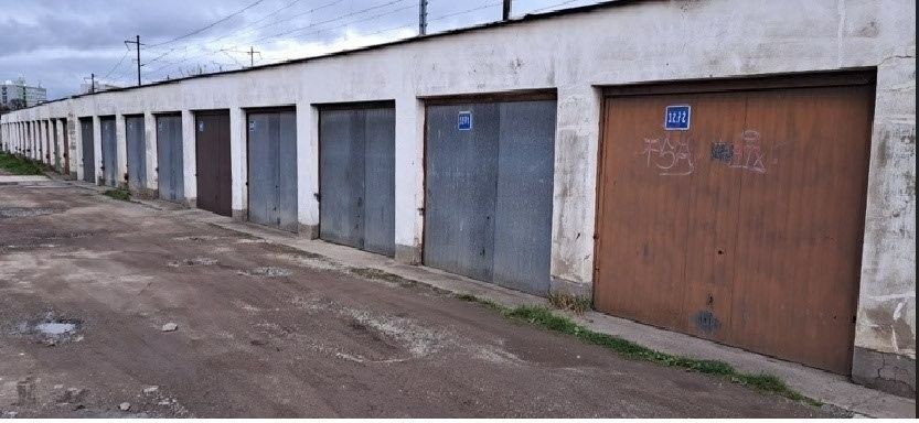 Garáž – Jantárová Ponúkam na predaj garáž v mestskej časti K