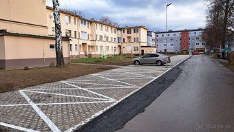 Ponúkame od 01.06.2026 na prenájom parkovacie státia na Mier