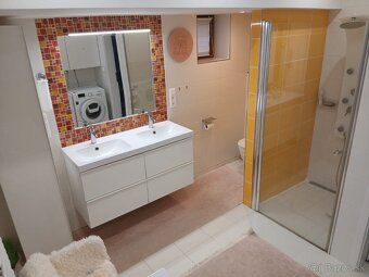 TOP PONUKA - SAMOSTATNÝ - Bungalov 520m2 pozemok- moderný,za