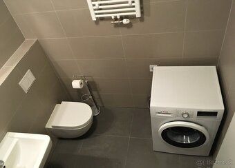- PRENÁJOM - výmera 56m2 - loggia 9m2 - plne zariadený - nov