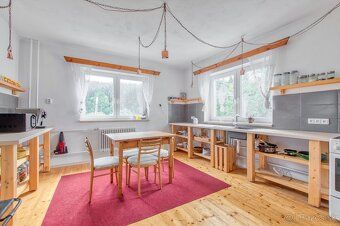 Rodinný dům o dispozici 5+1 s pozemkem o velikosti 1.005 m² 