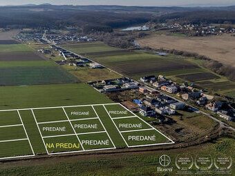 Vo výhradnom zastúpení majiteľov ponúkame na predaj pozemok 
