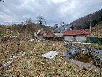 Predávam stavebný pozemok o výmere 973m². Pozemok sa nachádz