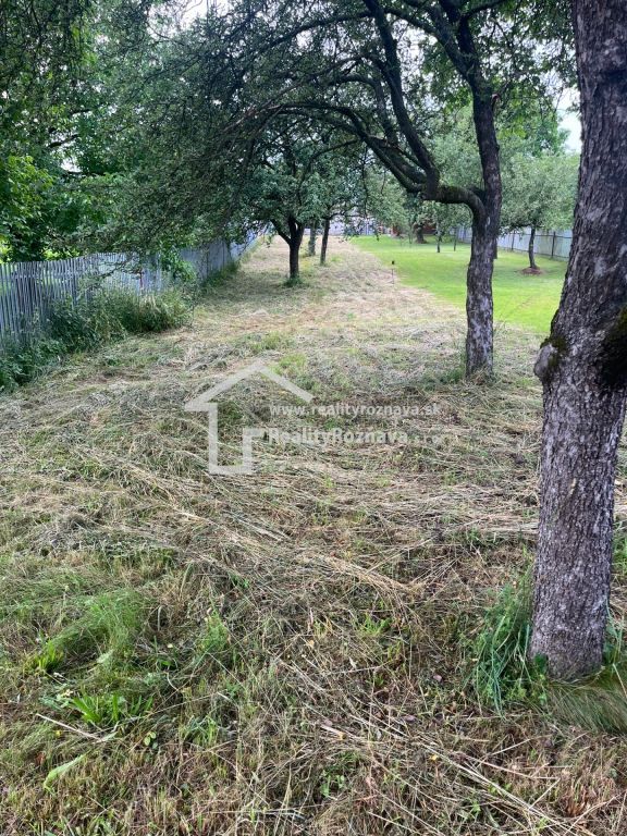 Ponúkame Vám na predaj slnečný pozemok na ploche 968 m² v ma