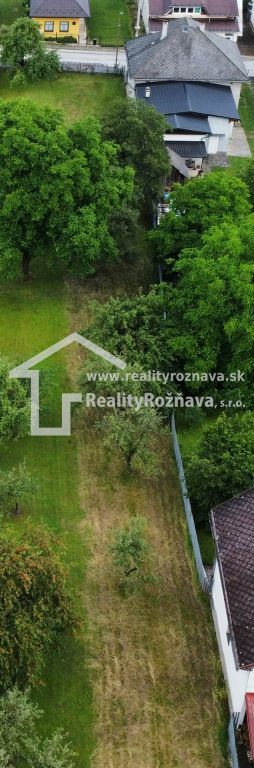 Ponúkame Vám na predaj slnečný pozemok na ploche 968 m² v ma