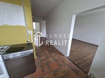 Jozef Junger – Realitný maklér ponúka na predaj priestranný 