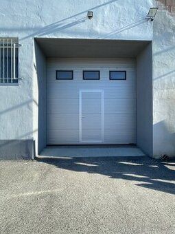 Ponúkame do prenájmu 2 sklady, každý o rozmere 68,30m2, pod 