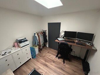 MODERNÝ 4-IZBOVÝ RODINNÝ DOM S GARÁŽOU Ponúkame na predaj mo