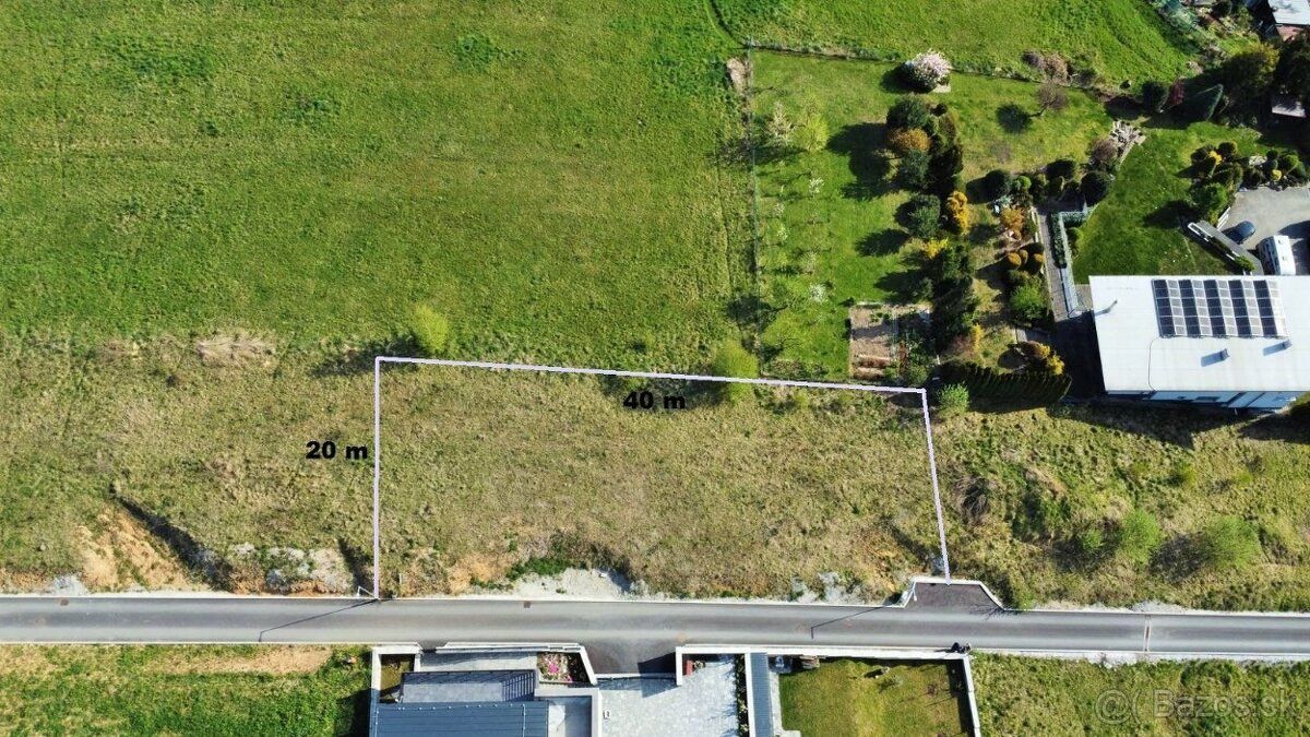 Stavebný pozemok s projektom v exkluzívnej časti Rosiny – pr