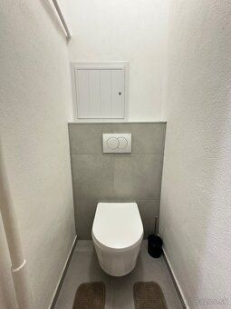 Spoločnosť Rented ponúka na prenájom 2 izbový byt o rozlohe 