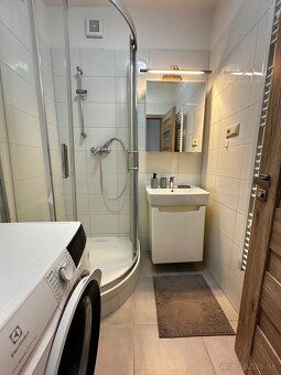 Spoločnosť Rented ponúka na prenájom 2 izbový byt o rozlohe 