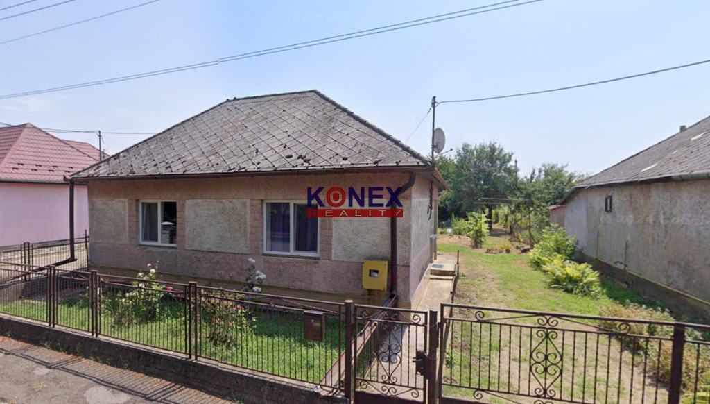 ID:2847
Ponúkame na predaj rodinný dom v obci Boťany, 10 km 