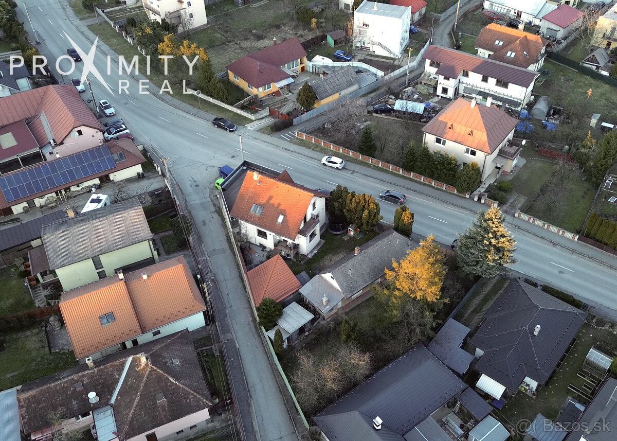Typ: Rodinný dom Ulica: Abovská 79 Obec: Košice-Barca
Realit