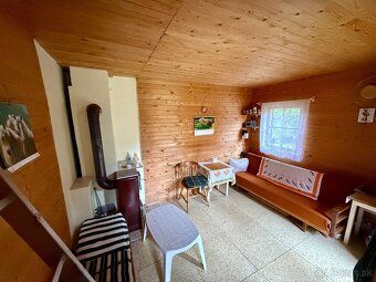 Ponúkame Vám na predaj záhradnú chatku o výmere 17 m2 postav