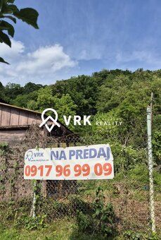 Ponúkame Vám na predaj priestranný pozemok v záhradkárskej l
