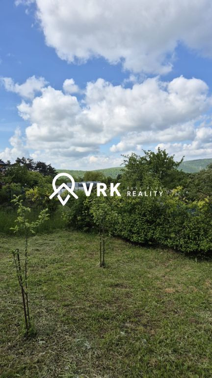 Ponúkame Vám na predaj murovanú chatu v krásnom prírodnom pr