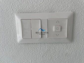 Hľadáte pekný, moderný ale útulný dom v kľudnom prostredí? T