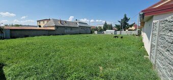 ID:6582
 - obec je vzdialená 15 km od Kráľovského Chlmca, 40