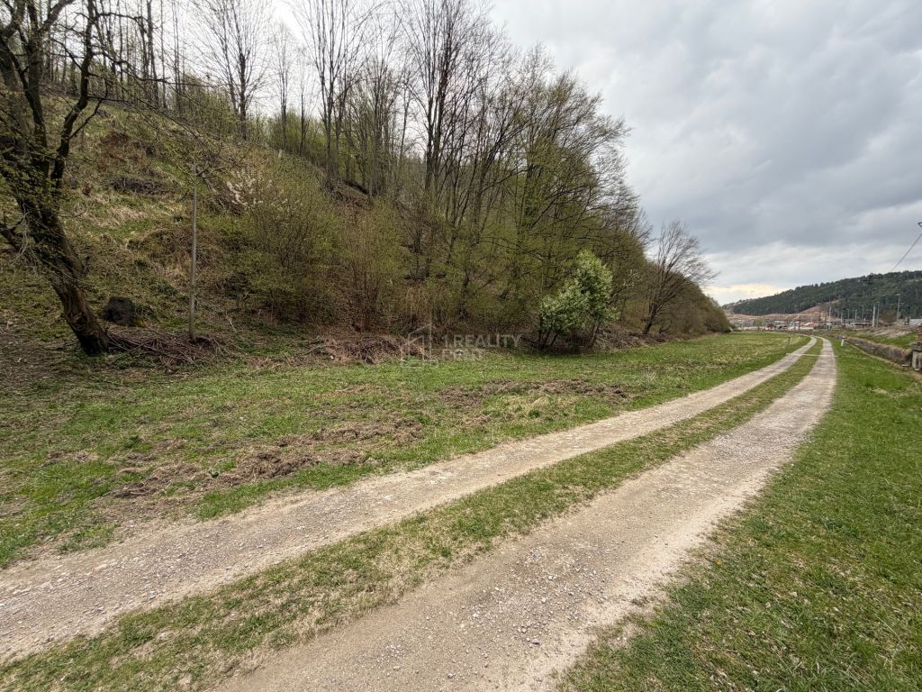 Stavebný pozemok s veľkým potenciálom – Krásno nad Kysucou
H