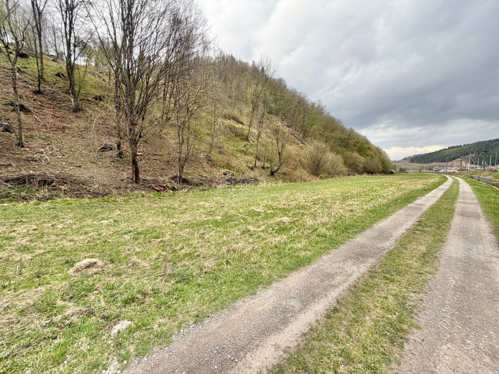 Stavebný pozemok s veľkým potenciálom – Krásno nad Kysucou
H