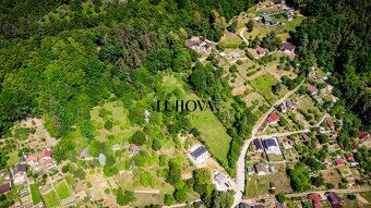 LUHOVA reality Vám výhradne ponúka na predaj nádherný pozemo