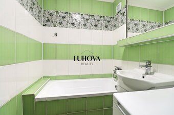 Агентство нерухомості LUHOVA виключно пропонує на продаж