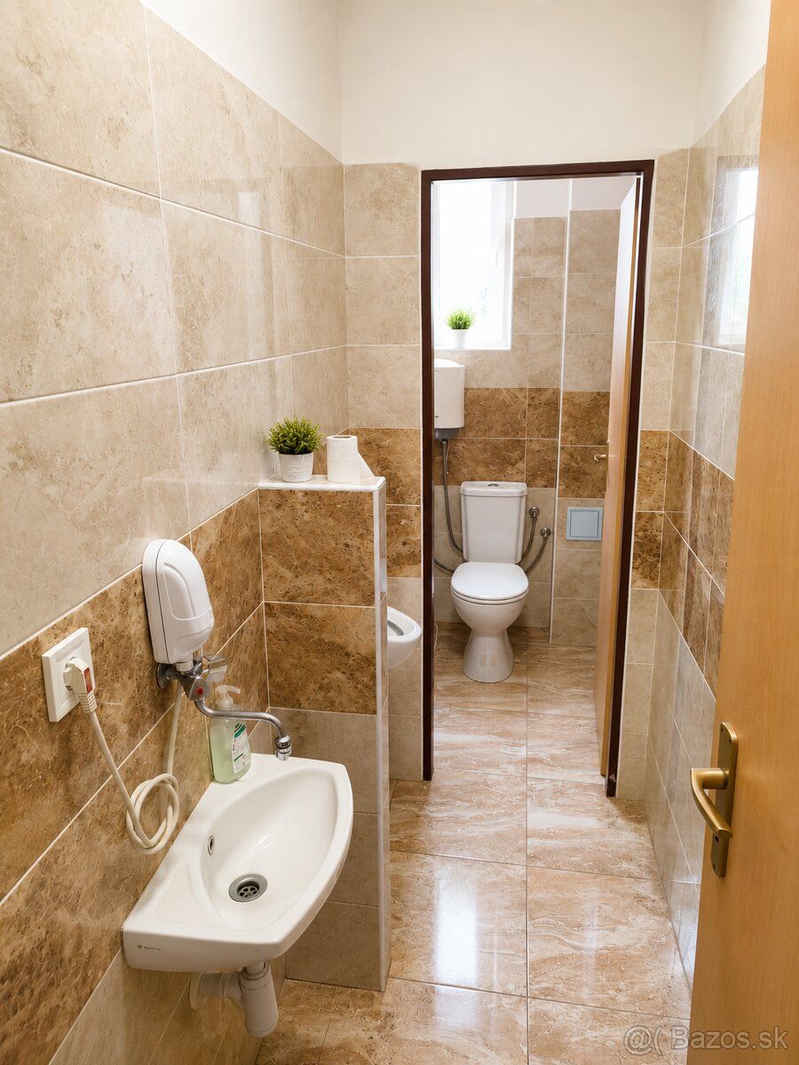 Kancelárie & Sklad 90 m² v oplotenom areáli s 24/7 prístupom