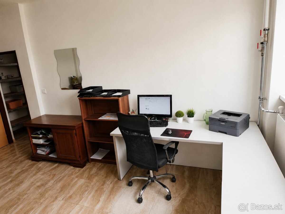 Kancelárie & Sklad 90 m² v oplotenom areáli s 24/7 prístupom