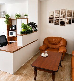 Kancelárie & Sklad 90 m² v oplotenom areáli s 24/7 prístupom