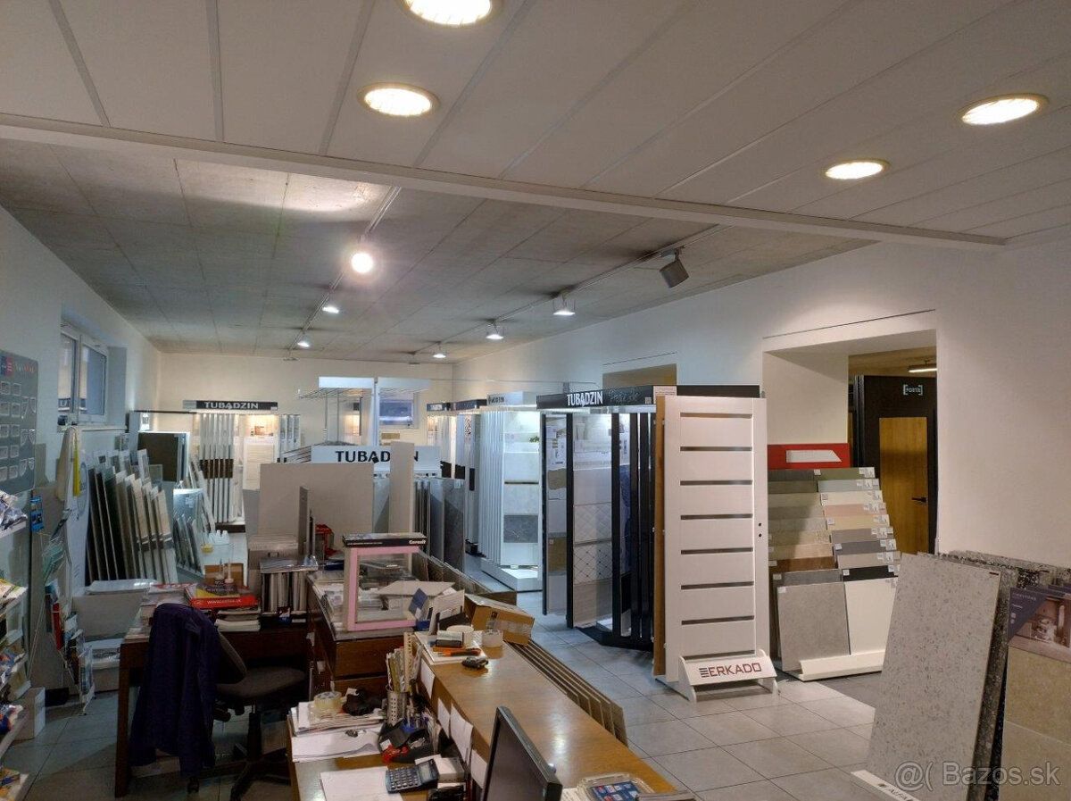 dám do prenájmu obchodné priestory na Priemyselnej ulici,
- 