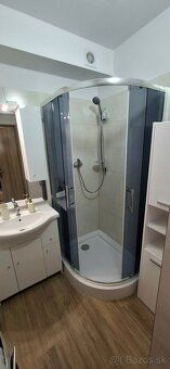 Ponúkam na prenájom útulný a moderný 1-izbový byt po komplet