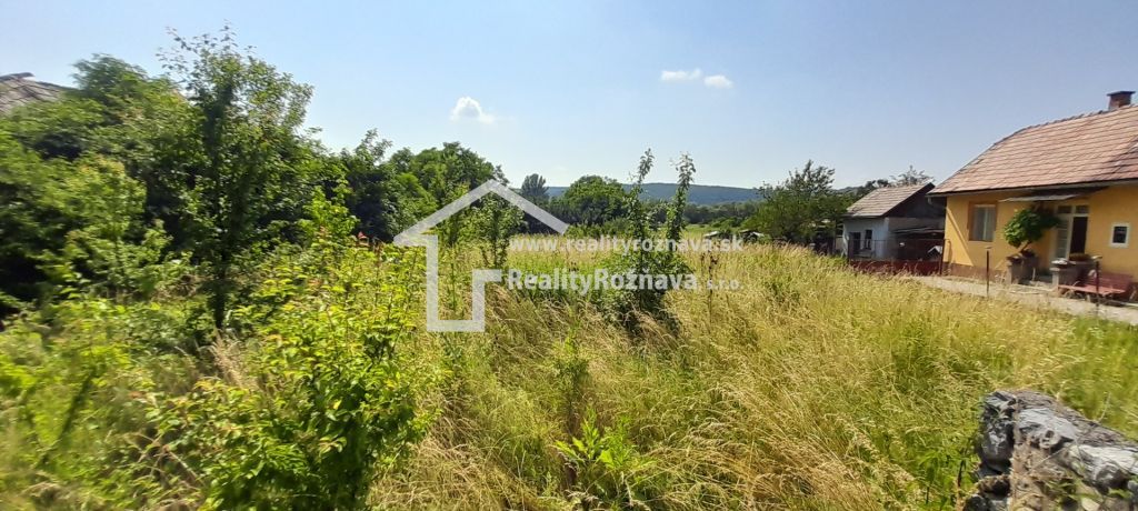 Ponúkame Vám na predaj pozemky. Plocha: pozemku 7851m2. Rovi