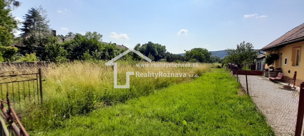 Ponúkame Vám na predaj pozemky. Plocha: pozemku 7851m2. Rovi