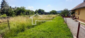 Ponúkame Vám na predaj pozemky. Plocha: pozemku 7851m2. Rovi