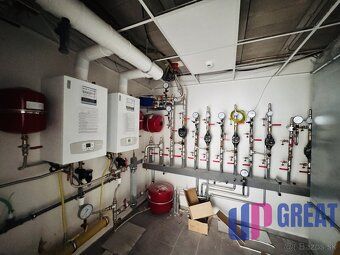 Nowoczesny budynek z windą i klasą energetyczną A w dobrej lokalizacji komunikacyjnej