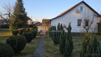 Ponúkame na predaj moderný murovaný rodinný dom typu bungalo