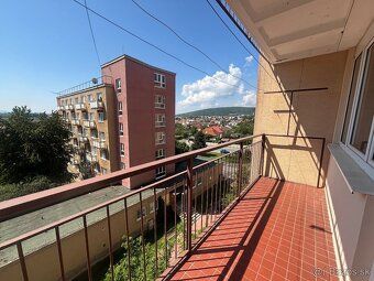 Ponúkame Vám na predaj pekný 3 izbový byt s výmerou 65m2 a s