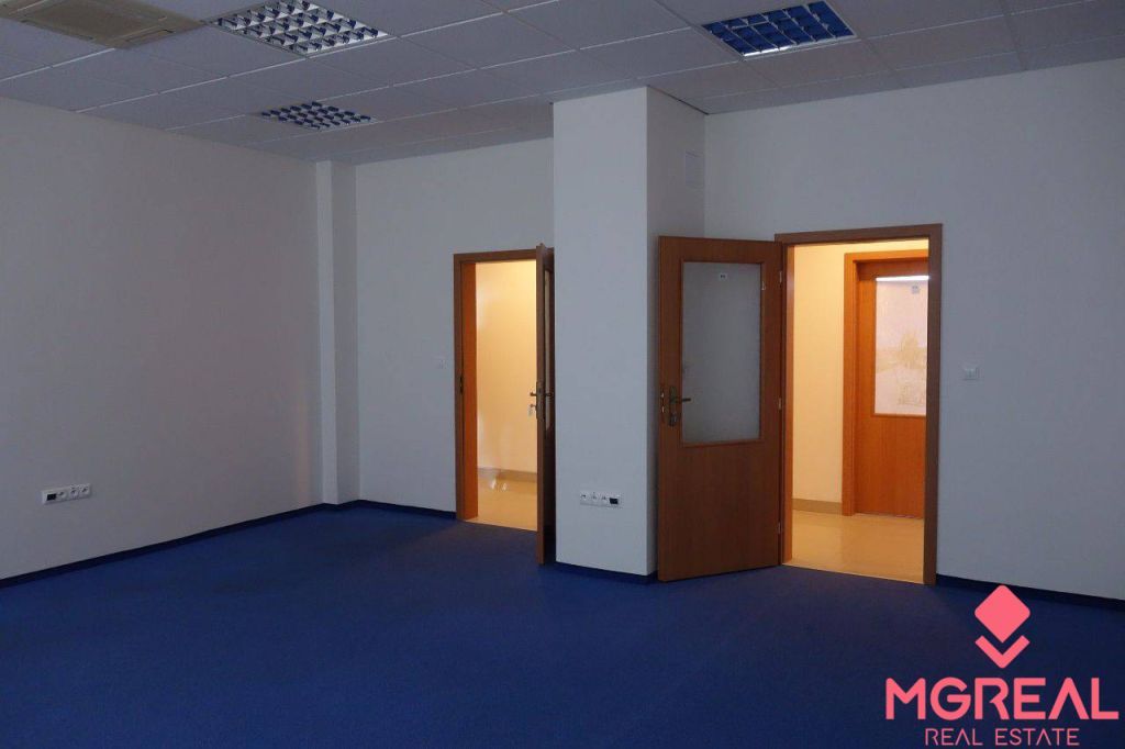 Ponúkame na prenájom kancelárske priestory na Hraničnej ulic