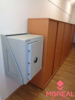 Ponúkame na prenájom KP na Hurbanovom námestí. Priestory sa 