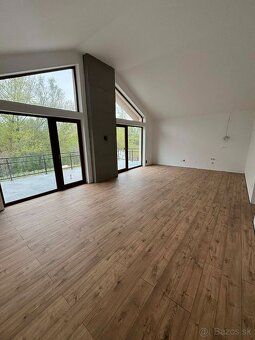 DIAMOND HOME s.r.o ponúka Vám na predaj 5 izbový rekreačný d