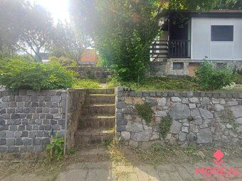 Ponúkame Vám na predaj útulnú záhradnú chatku so záhradkou o