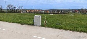 Ponúkam na predaj stavebný pozemok vhodný na výstavbu rodinn